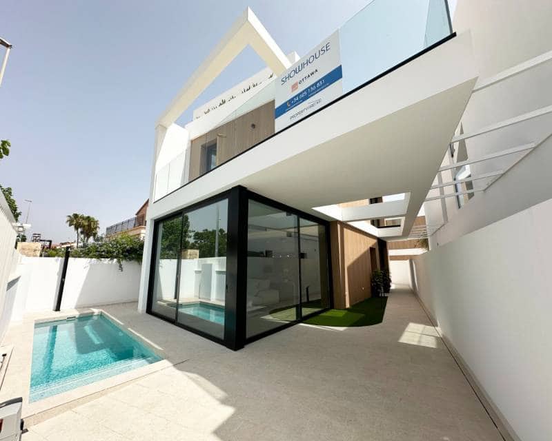 3 bedroom Villa for sale in Torre de la Horadada with pool garage - € 599,000 (Ref: 7401244)