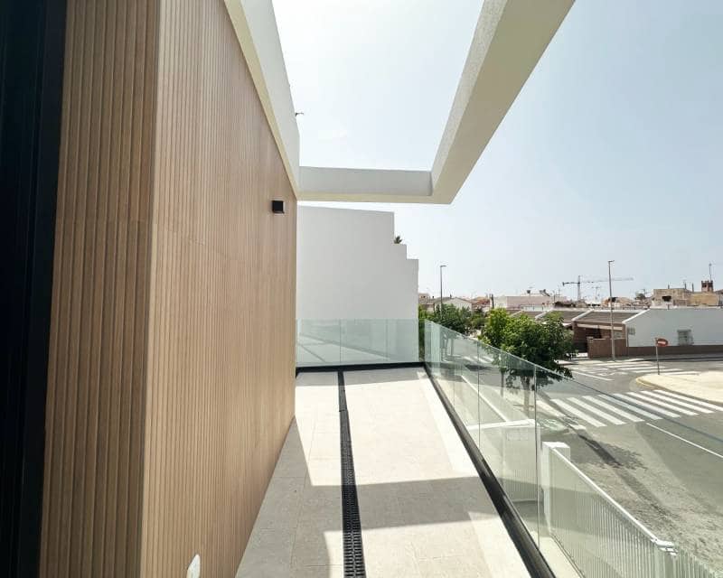 3 bedroom Villa for sale in Torre de la Horadada with pool garage - € 599,000 (Ref: 7401244)