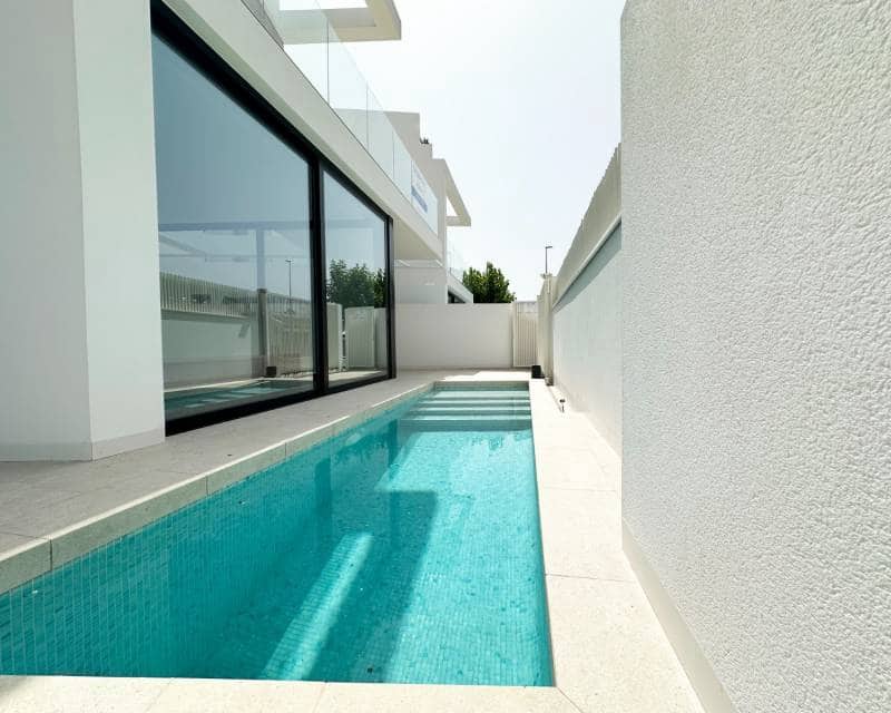 3 bedroom Villa for sale in Torre de la Horadada with pool garage - € 599,000 (Ref: 7401244)