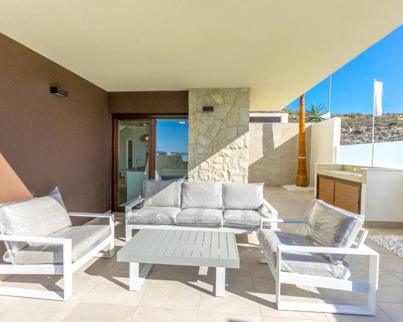 3 bedroom Villa for sale in Ciudad Quesada with pool garage - € 629,000 (Ref: 7410700)