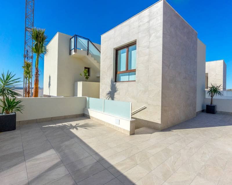 3 bedroom Villa for sale in Ciudad Quesada with pool garage - € 629,000 (Ref: 7410700)