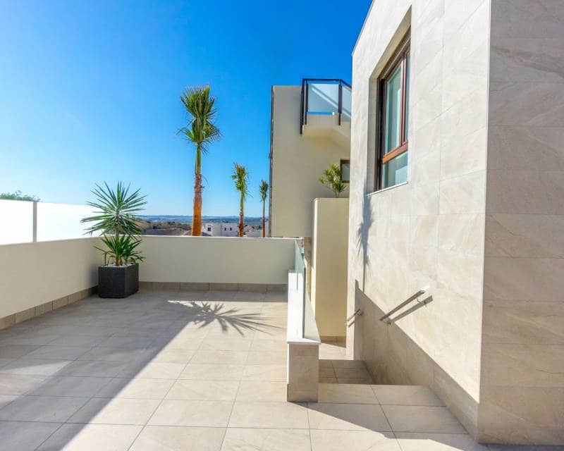 3 bedroom Villa for sale in Ciudad Quesada with pool garage - € 629,000 (Ref: 7410700)