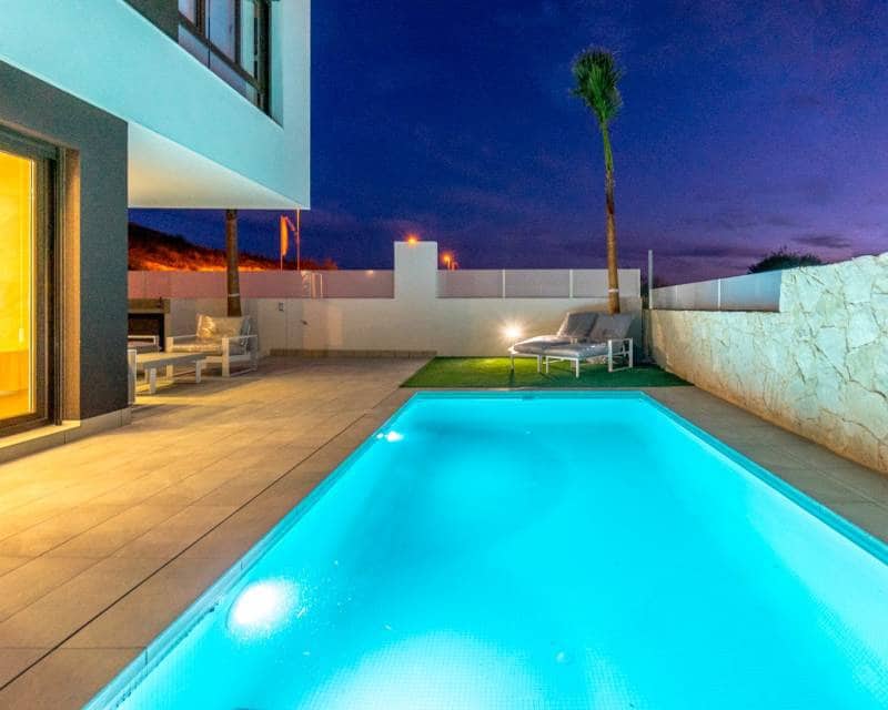 3 bedroom Villa for sale in Ciudad Quesada with pool garage - € 629,000 (Ref: 7410700)