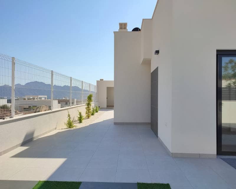 4 slaapkamer Villa te koop in Polop met garage - € 595.000 (Ref: 7425870)