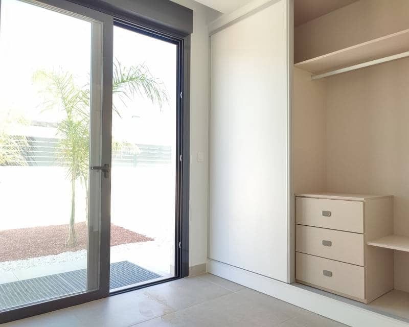 4 slaapkamer Villa te koop in Polop met garage - € 595.000 (Ref: 7425870)