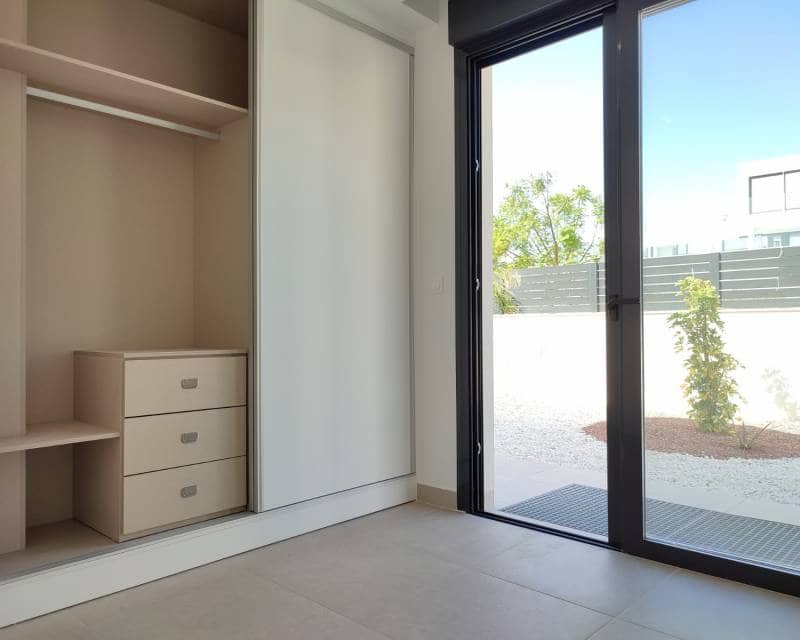 4 slaapkamer Villa te koop in Polop met garage - € 595.000 (Ref: 7425870)