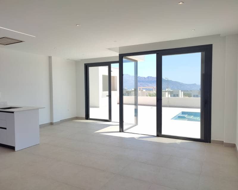 4 slaapkamer Villa te koop in Polop met garage - € 595.000 (Ref: 7425870)