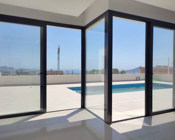 4 slaapkamer Villa te koop in Polop met garage - € 595.000 (Ref: 7425870)