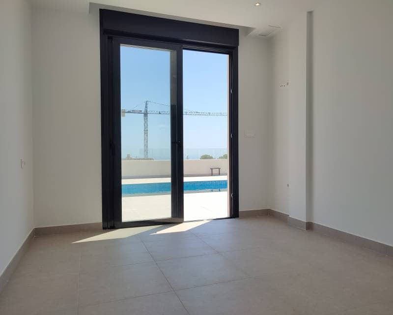 4 slaapkamer Villa te koop in Polop met garage - € 595.000 (Ref: 7425870)