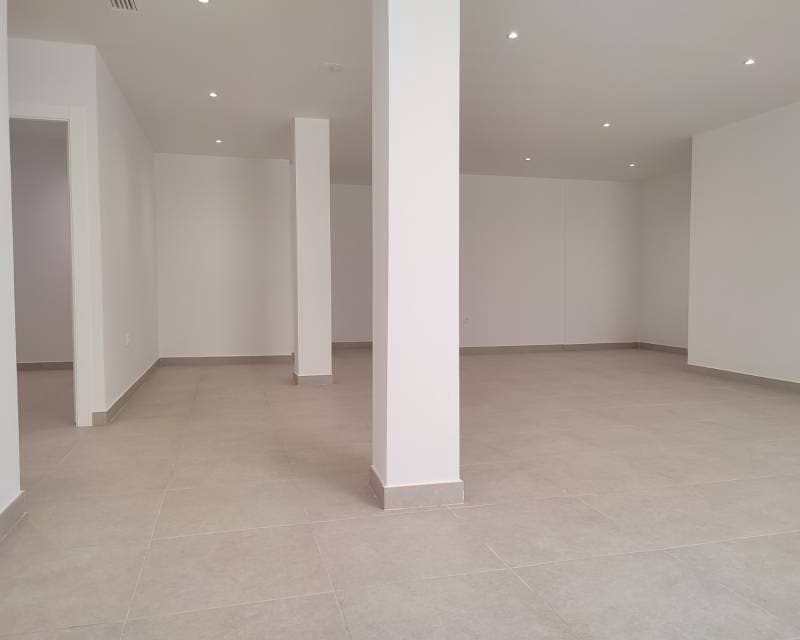 4 slaapkamer Villa te koop in Polop met garage - € 595.000 (Ref: 7425870)