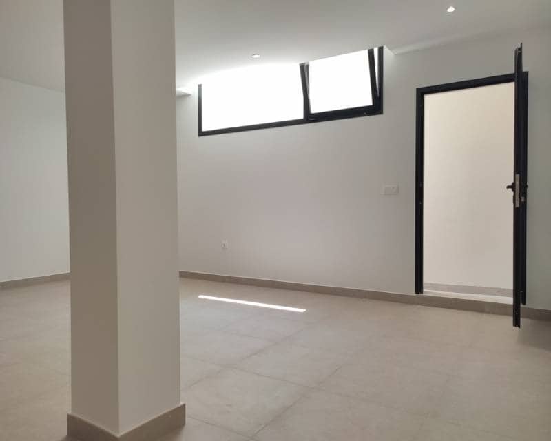 4 slaapkamer Villa te koop in Polop met garage - € 595.000 (Ref: 7425870)