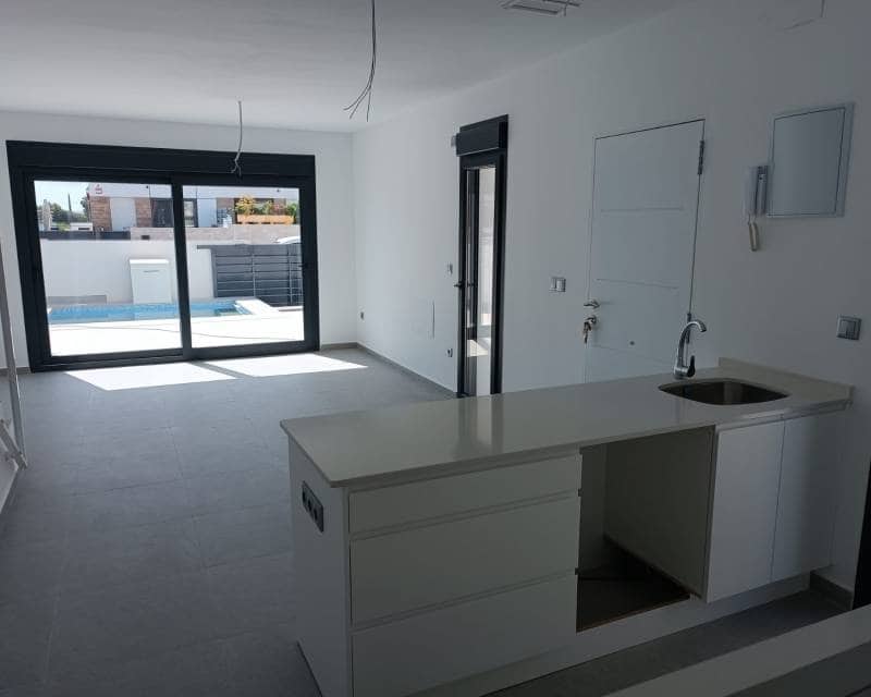 3 sypialnia Dom szeregowy na sprzedaż w Daya Nueva z basenem - 299 000 € (Ref: 7432784)