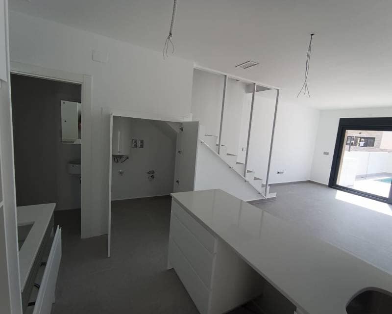 3 sypialnia Dom szeregowy na sprzedaż w Daya Nueva z basenem - 299 000 € (Ref: 7432784)