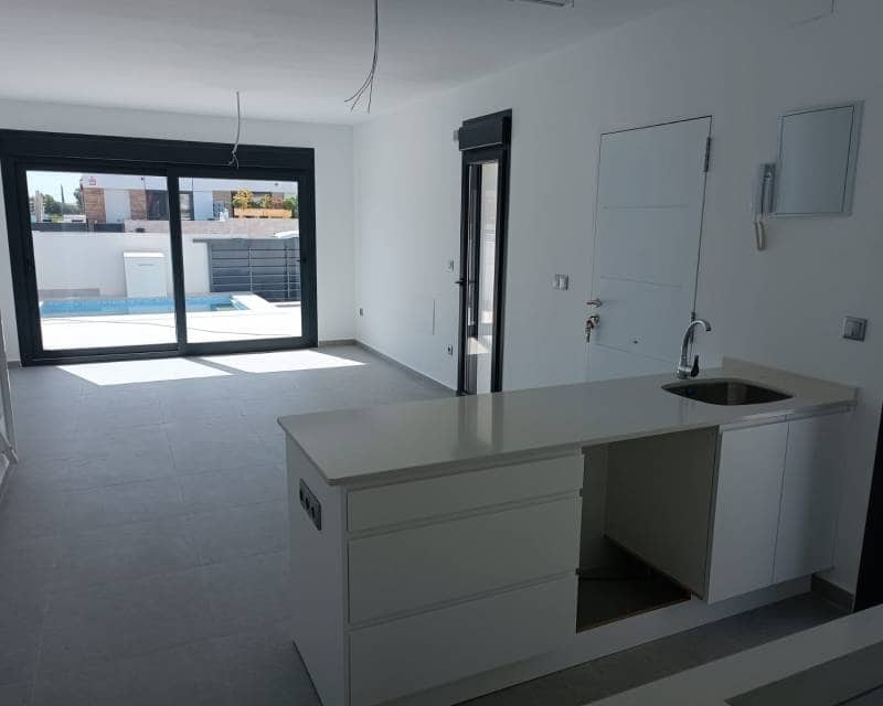 3 sypialnia Dom szeregowy na sprzedaż w Daya Nueva z basenem - 299 000 € (Ref: 7432784)