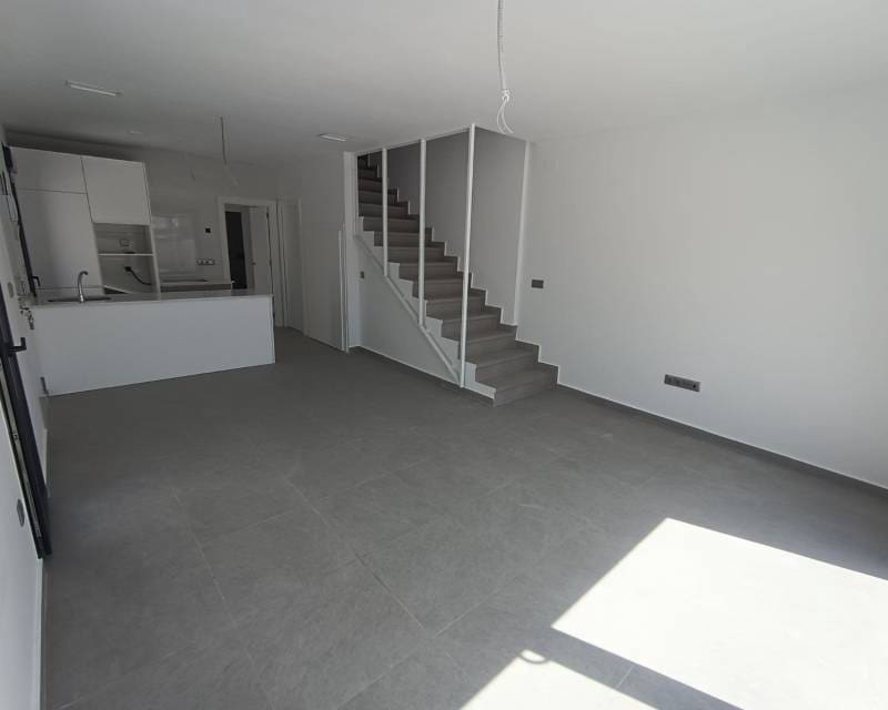 3 sypialnia Dom szeregowy na sprzedaż w Daya Nueva z basenem - 299 000 € (Ref: 7432784)