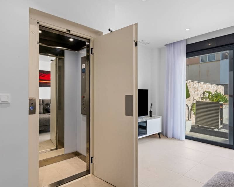 4 chambre Villa/Maison Mitoyenne à vendre à Guardamar del Segura - 507 050 € (Ref: 7449343)