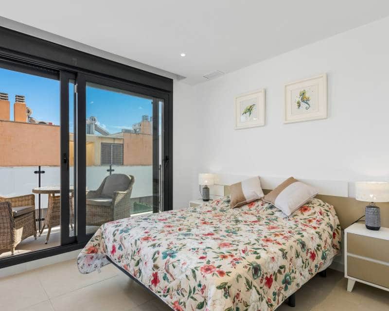 4 chambre Villa/Maison Mitoyenne à vendre à Guardamar del Segura - 507 050 € (Ref: 7449343)