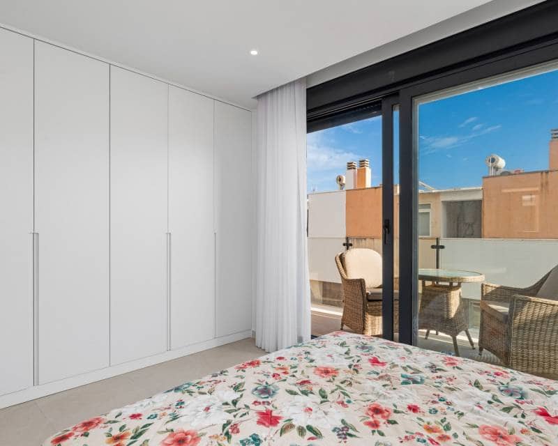 4 chambre Villa/Maison Mitoyenne à vendre à Guardamar del Segura - 507 050 € (Ref: 7449343)