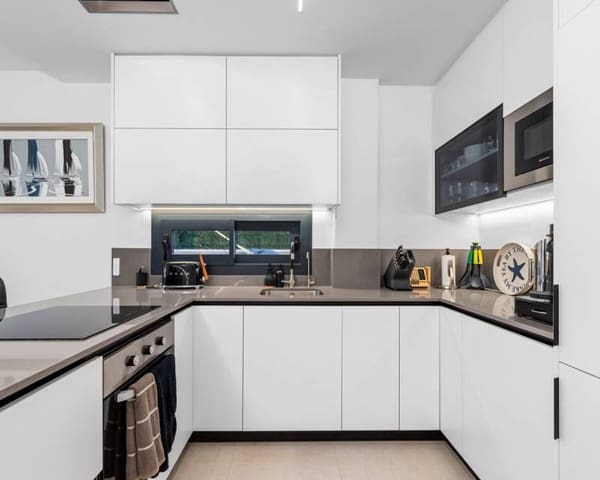 4 makuuhuone Rivitalo myytävänä paikassa Los Secanos, Guardamar del Segura - 507 050 € (Ref: 7449343)