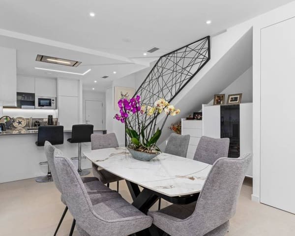 4 makuuhuone Rivitalo myytävänä paikassa Los Secanos, Guardamar del Segura - 507 050 € (Ref: 7449343)