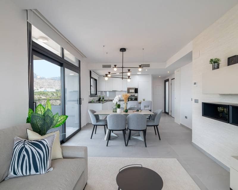 2 bedroom Apartment for sale in Benidorm with pool garage - € 497,000 (Ref: 7496487)