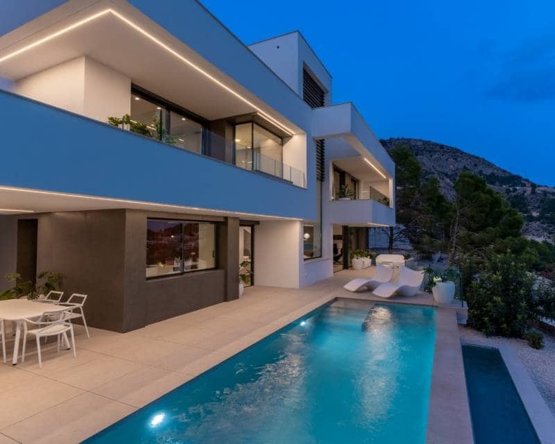 3 soveværelse Villa til salg i Altea med swimmingpool garage - € 2.257.500 (Ref: 7516337)