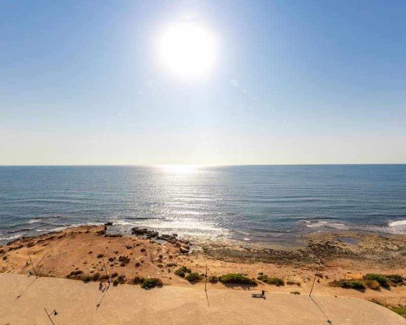 3 slaapkamer Appartement te koop in Punta Prima met zwembad garage - € 434.000 (Ref: 7530968)