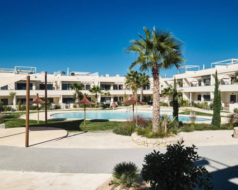 2 soveværelse Byhus til salg i Torrevieja med swimmingpool - € 360.000 (Ref: 7530972)