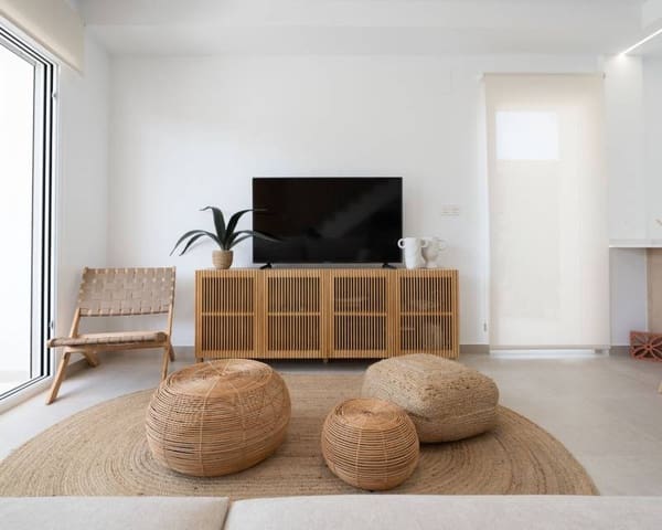 3 makuuhuone Huvila myytävänä paikassa Pilar de la Horadada ciudad, Pilar de la Horadada mukana uima-altaan - 469 000 € (Ref: 7596327)