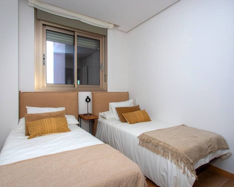 3 quarto Apartamento para venda em Santa Pola com piscina - 375 000 € (Ref: 7630365)