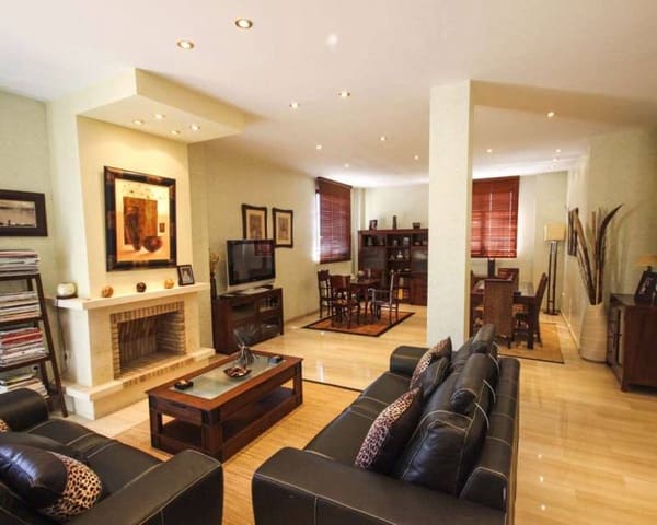 5 soverom Villa til salgs i Sierra Helada, Benidorm med svømmebasseng garasje - € 1 300 000 (Ref: 7642558)