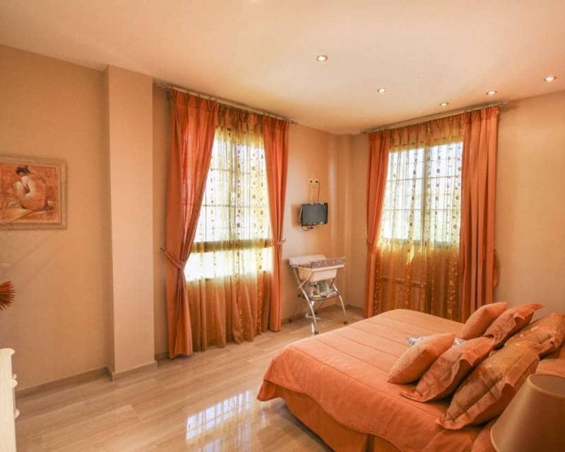 5 soveværelse Villa til salg i Benidorm med swimmingpool garage - € 1.300.000 (Ref: 7642558)