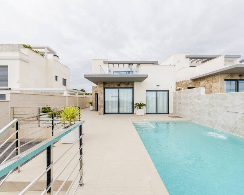 3 Zimmer Villa zu verkaufen in San Miguel de Salinas mit Pool Garage - 630.000 € (Ref: 7678132)