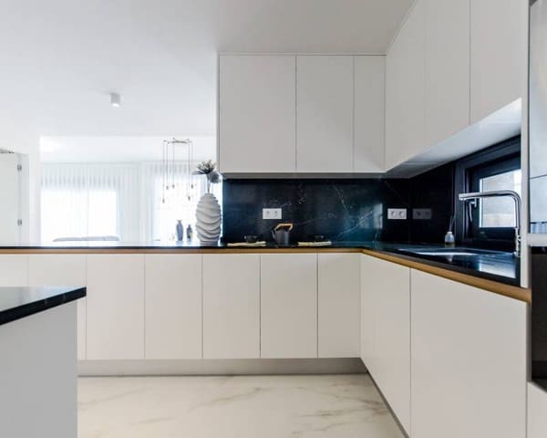 3 Zimmer Villa zu verkaufen in San Miguel de Salinas mit Pool Garage - 630.000 € (Ref: 7678132)