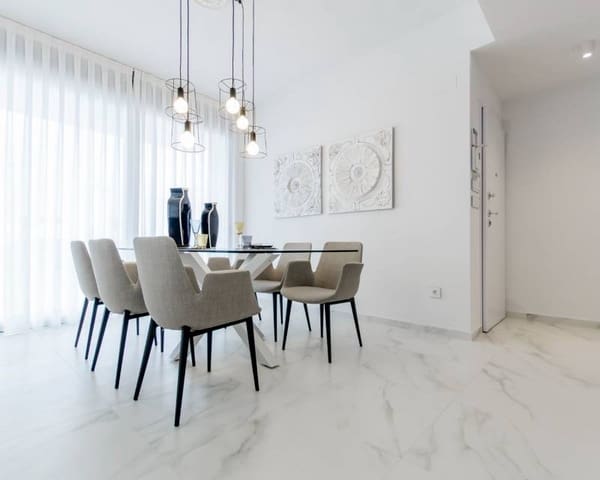 3 Zimmer Villa zu verkaufen in San Miguel de Salinas mit Pool Garage - 630.000 € (Ref: 7678132)