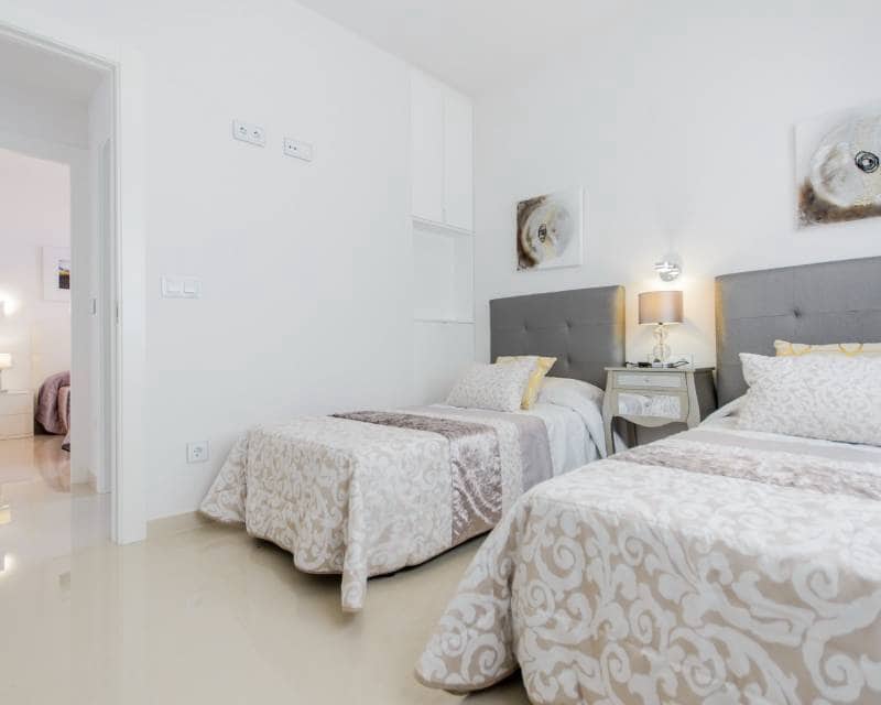 4 slaapkamer Villa te koop in San Miguel de Salinas met zwembad garage - € 630.000 (Ref: 7678133)