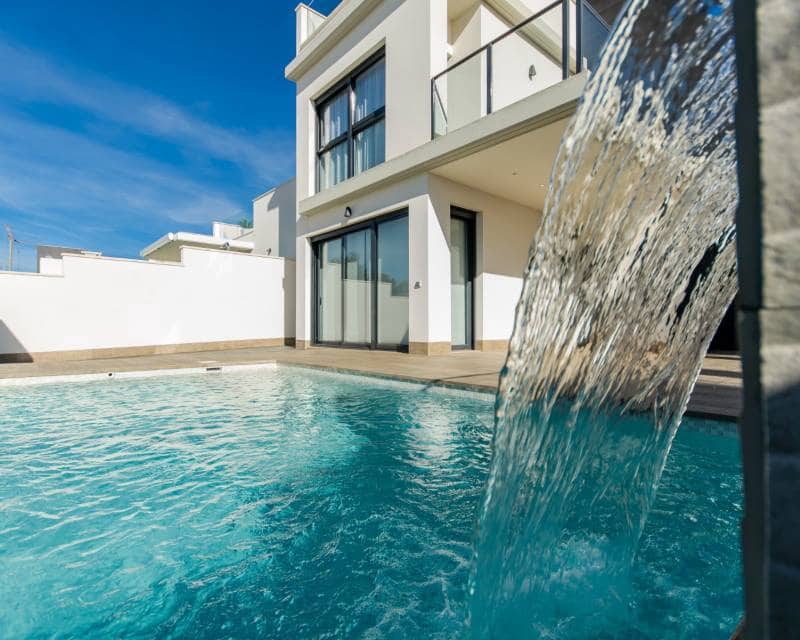 4 slaapkamer Villa te koop in San Miguel de Salinas met zwembad garage - € 630.000 (Ref: 7678133)