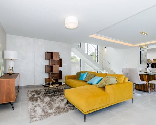 Chalet de 3 habitaciones en San Miguel de Salinas en venta con piscina garaje - 1.250.000 € (Ref: 7678134)