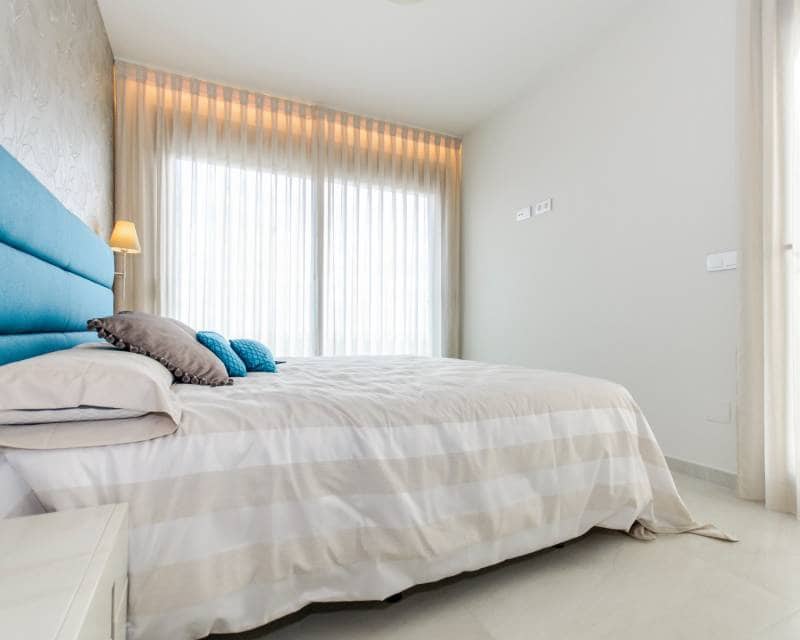 Chalet de 3 habitaciones en San Miguel de Salinas en venta con piscina garaje - 1.250.000 € (Ref: 7678134)