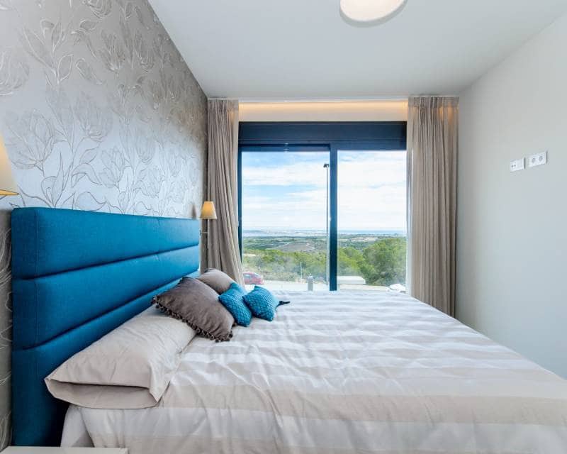 Chalet de 3 habitaciones en San Miguel de Salinas en venta con piscina garaje - 1.250.000 € (Ref: 7678134)