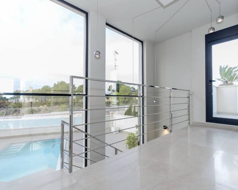 Chalet de 3 habitaciones en San Miguel de Salinas en venta con piscina garaje - 1.250.000 € (Ref: 7678134)