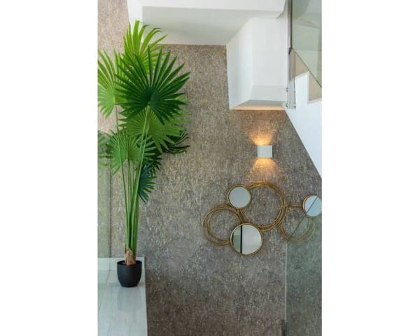 3 slaapkamer Villa te koop in Los Montesinos met zwembad garage - € 465.000 (Ref: 7686679)