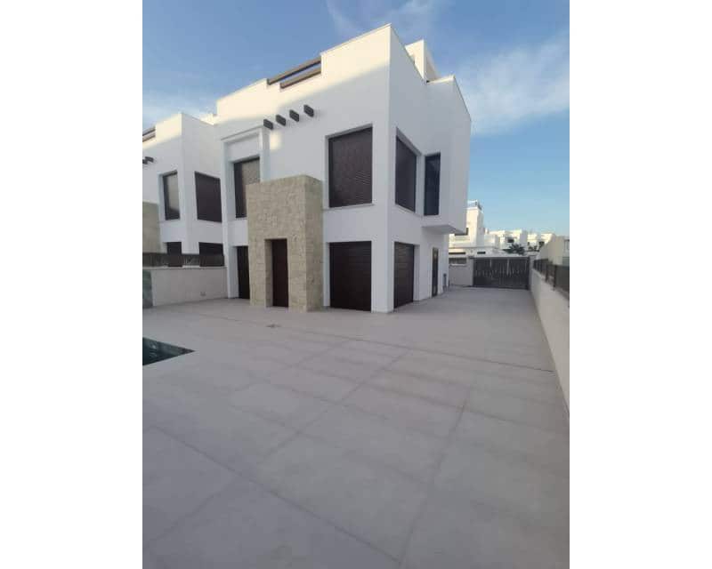 3 slaapkamer Villa te koop in Los Montesinos met zwembad garage - € 465.000 (Ref: 7686679)