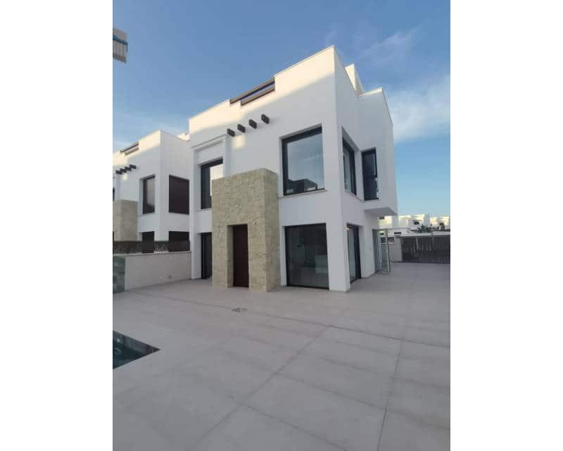 3 slaapkamer Villa te koop in Los Montesinos met zwembad garage - € 465.000 (Ref: 7686679)