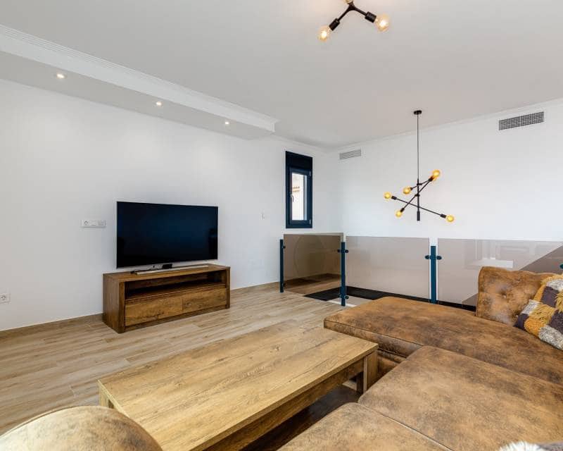 4 quarto Moradia para venda em La Mata com piscina garagem - 990 000 € (Ref: 7693707)