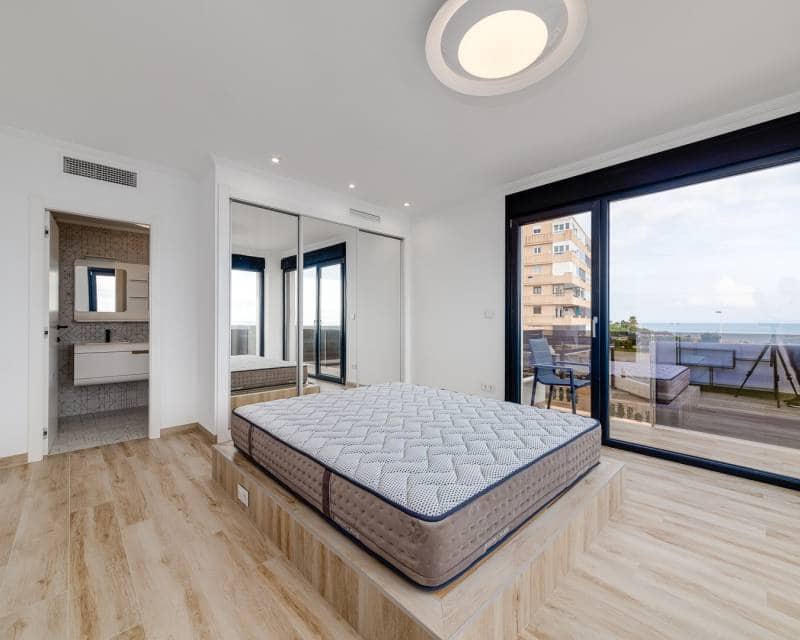 4 quarto Moradia para venda em La Mata com piscina garagem - 990 000 € (Ref: 7693707)