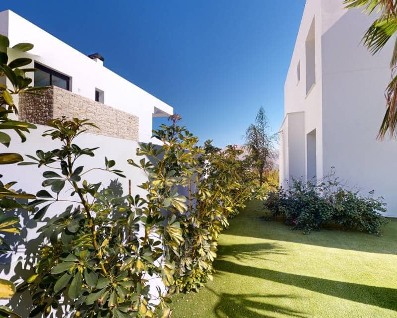 3 bedroom Villa for sale in Polop with pool - € 860,000 (Ref: 7702156)