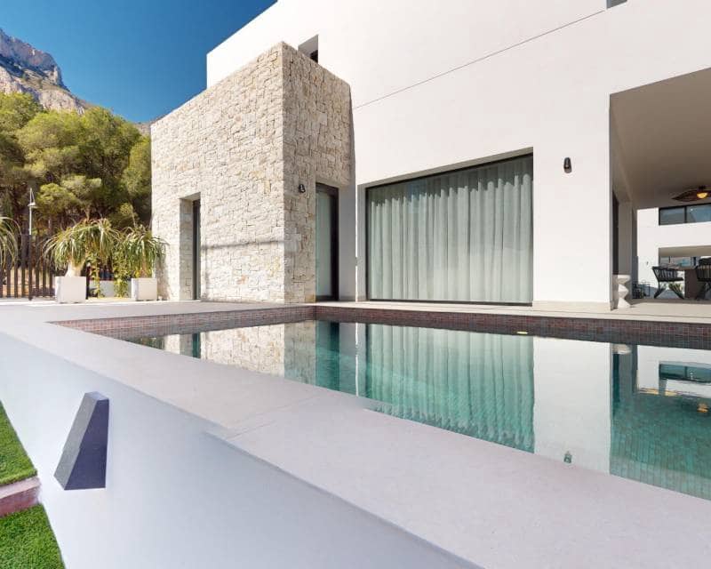 3 bedroom Villa for sale in Polop with pool - € 860,000 (Ref: 7702156)