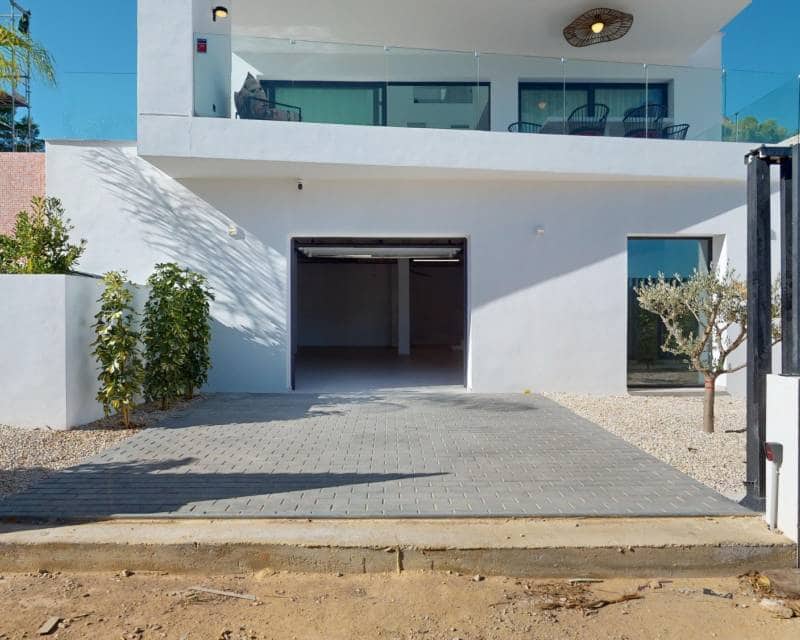 3 bedroom Villa for sale in Polop with pool - € 860,000 (Ref: 7702156)