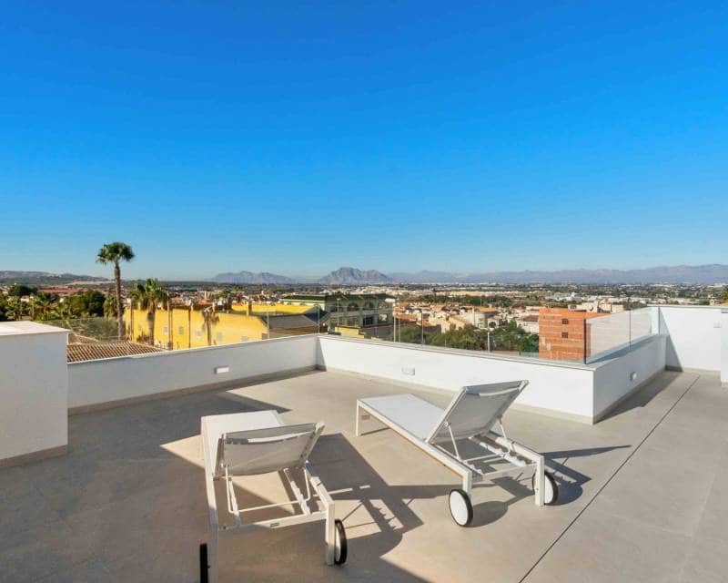 3 bedroom Villa for sale in Rojales with pool garage - € 549,000 (Ref: 7763660)